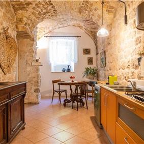 4 bedroom villa with pool in Lapad, Dubrovnik, sleeps 8